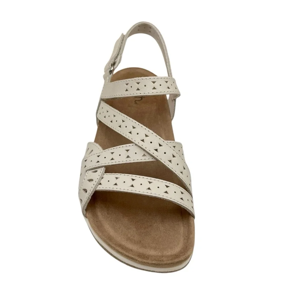 Earth Womens Seravi Strappy Casual Sandal 10.5 Wide Ivory Adjustable Comfort